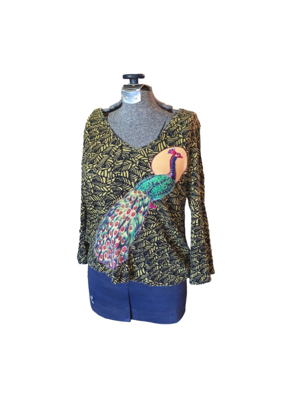 Women's Chaudry Sports Top Size Large Yellow Peacock Print Long Sleeve